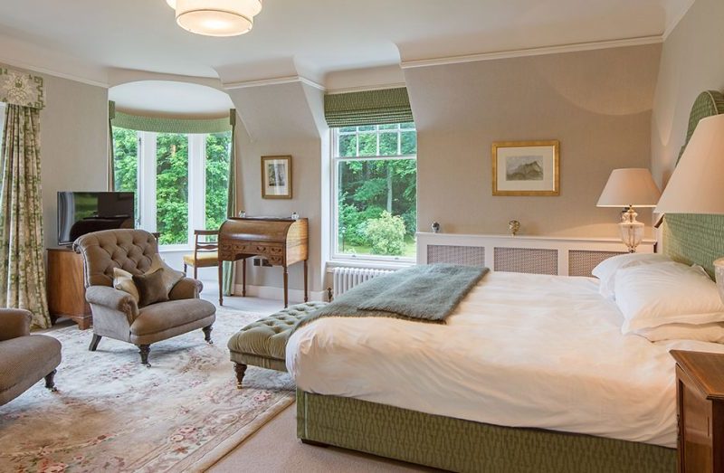 Douneside room
