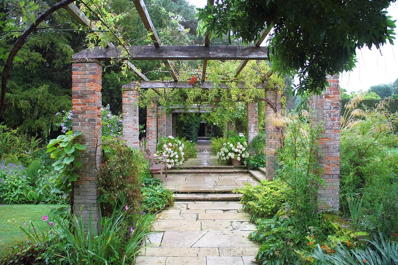 Châteaux & gardens